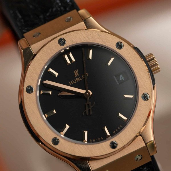 Hublot Classic Fusion King Gold Black Dial Leather Strap Lady Watch Replica 33mm