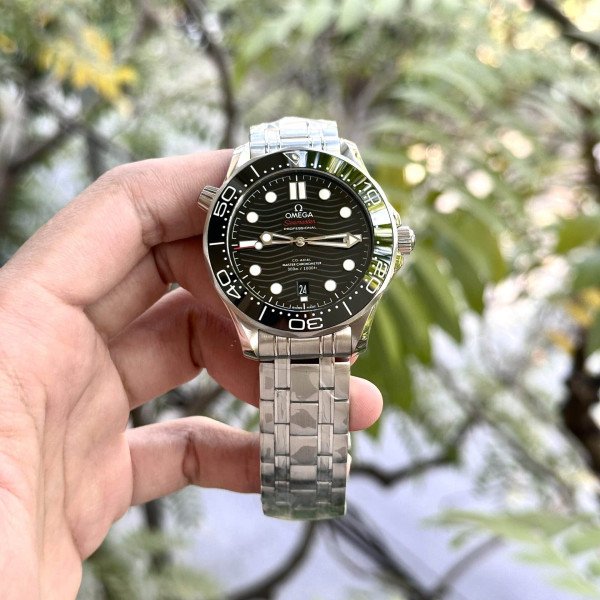 Omega Seamaster Diver 300M Steel Black Dial Best Replica 42mm