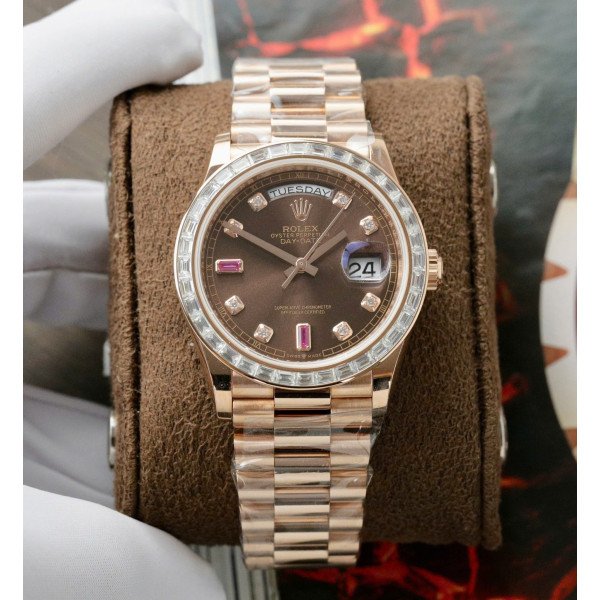 Rolex Day-Date 36 Chocolate Diamond & Ruby Dial 18K Rose Gold Wrapped Baguette Moissanite Bezel Best Replica 36mm