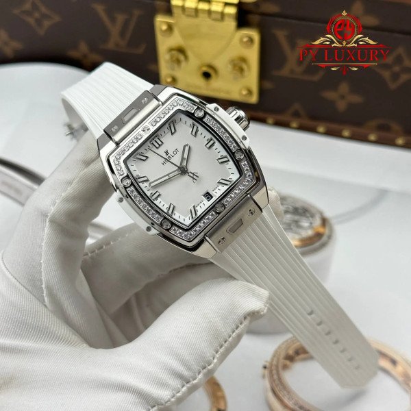 Hublot Spirit of Big Bang Titanium White Diamonds White Dial Rubber Strap Replica 39mm