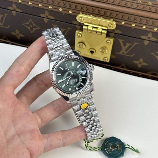 Rolex Sky-Dweller 326934 Green Mint Dial Jubilee Bracelet Best Replica 42mm