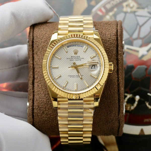 Rolex Day Date 228238-0008 Silver Diagonal Motif Stick Dial 18K Gold Wrapped Best Replica V3 GMF 40mm