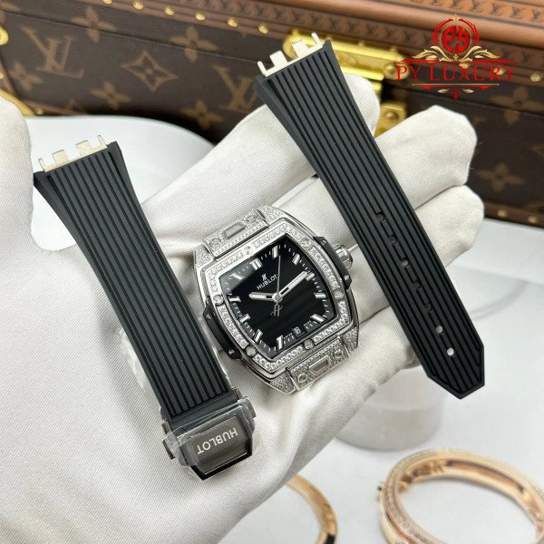 Hublot Spirit of Big Bang Titanium Diamond Pavé Black Dial Rubber Strap Replica 39mm