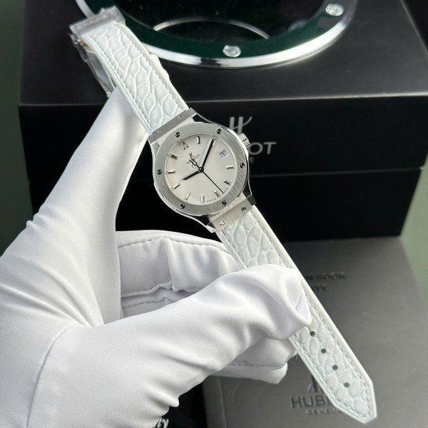 Hublot Classic Fusion Titanium White Dial Quartz Leather Strap Ladies Replica 33mm