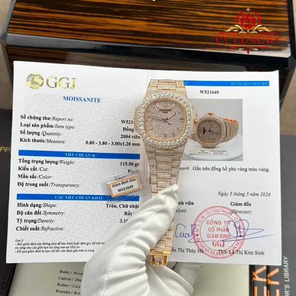 Patek Philippe Nautilus 5711 Custom Iced Out Moissanite 18K Rose Gold Plating 40mm
