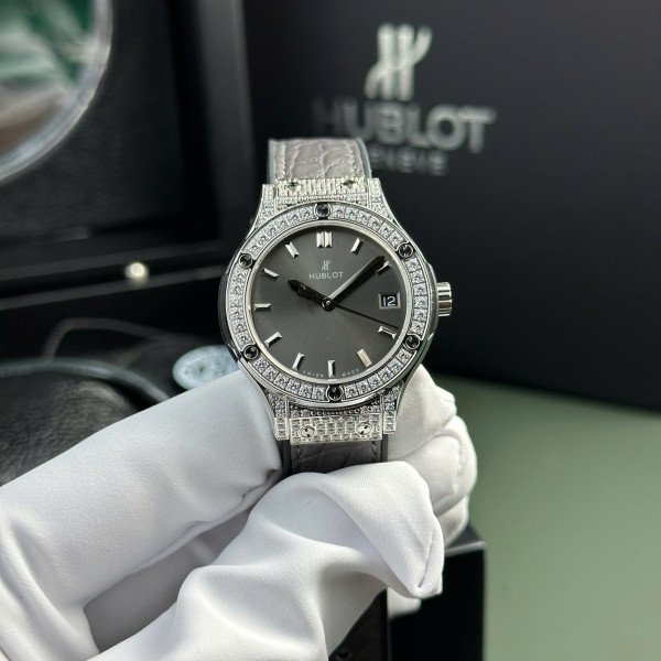 Hublot Classic Fusion Titanium Pavé Grey Dial Leather Strap Ladies Replica 33mm
