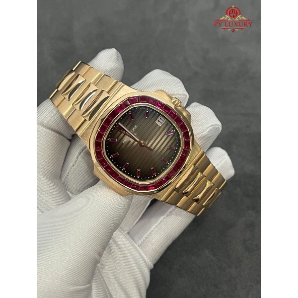 Patek Philippe Nautilus 5723/112R-001 18K Solid Gold Natural Ruby 40mm