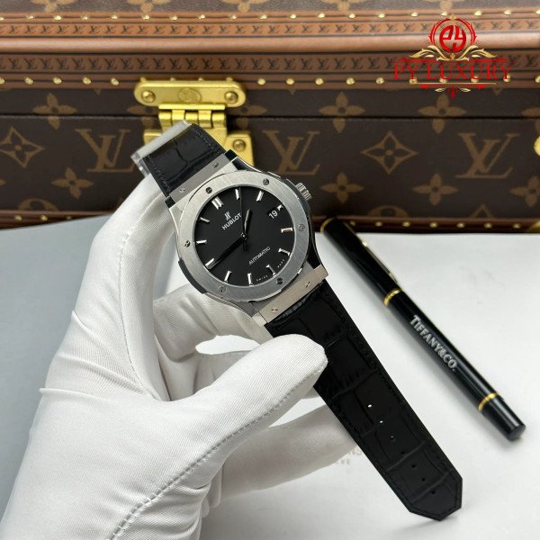 Hublot Classic Fusion Titanium Men’s Watch Black Dial 1:1 Best Replica JJZ Factory 45mm