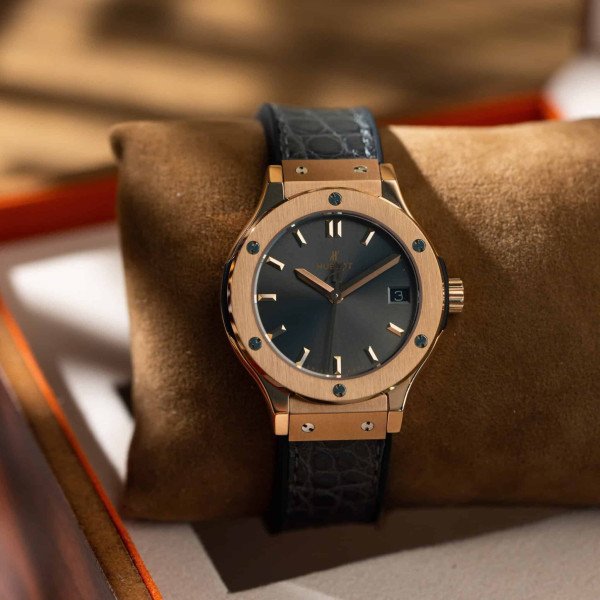 Hublot Classic Fusion King Gold Grey Dial Leather Strap Lady Watch Replica 33mm