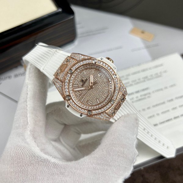 Hublot Big Bang One Click King Gold Pave White Full Moissanite Replica 39mm