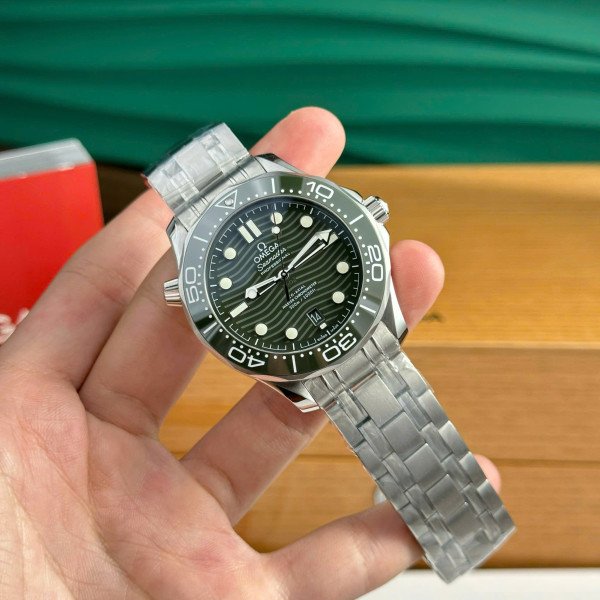 Omega Seamaster Diver 300M Steel Green Dial Green Ceramic Bezel Best Replica VSF 42mm