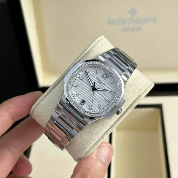 Patek Philippe Nautilus 7118/1200A-010 Steel White Dial Stone-set Bezel Best Clone 3KF 35.2mm