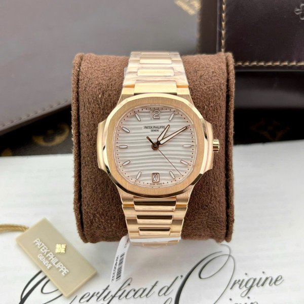 Patek Philippe Nautilus 7118/1R-001 White Dial 18K Rose Gold Wrapped Best Replica 35.2mm
