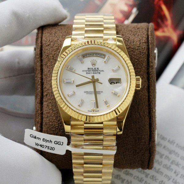 Rolex Day-Date 228238-0071 MOP Baguette Moissanite Index Dial 18K Yellow Gold Wrapped GMF V3 Best Replica 40mm