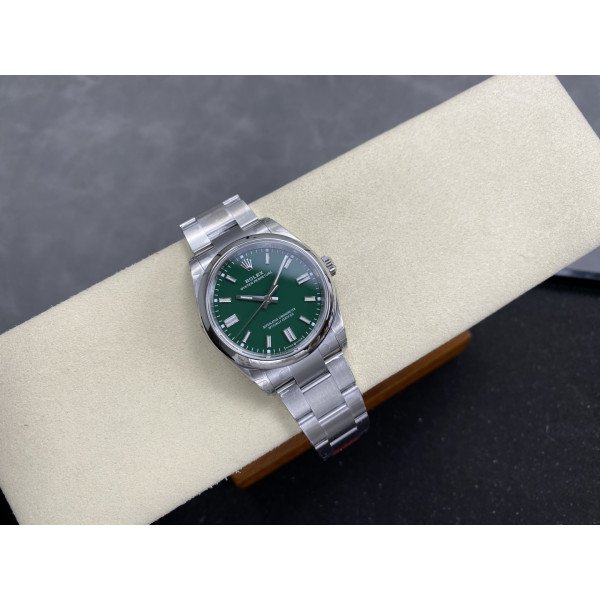 Rolex Oyster Perpetual 126000-0005 Green Dial 1:1 Best Replica VSF 36mm