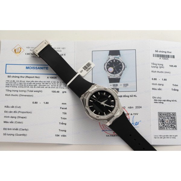 Hublot Classic Fusion Orlinski Titanium Black Alternative Pavé Custom Moissanite 1:1 Replica 40mm