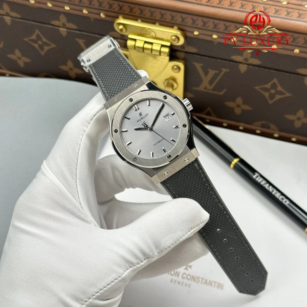 Hublot Classic Fusion Titanium Essential Grey Dial Rubber Strap 1:1 Best Replica JJZ 42mm