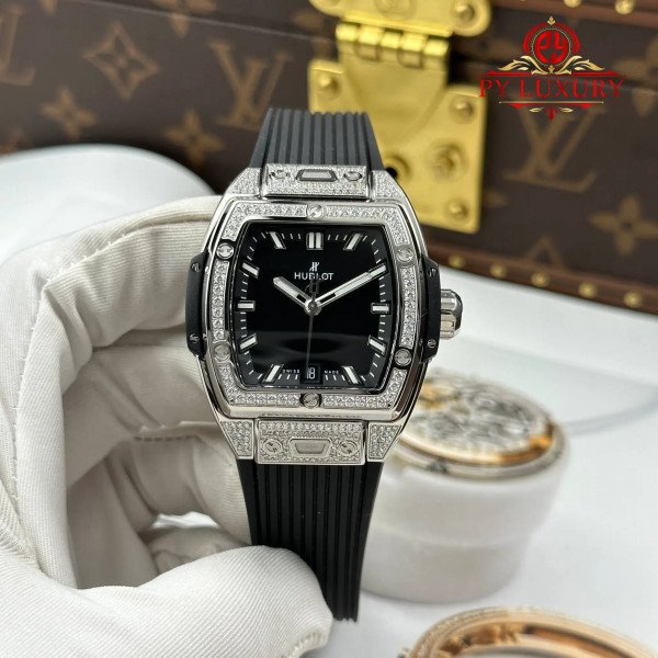 Hublot Spirit of Big Bang Titanium Diamond Pavé Black Dial Rubber Strap Replica 39mm
