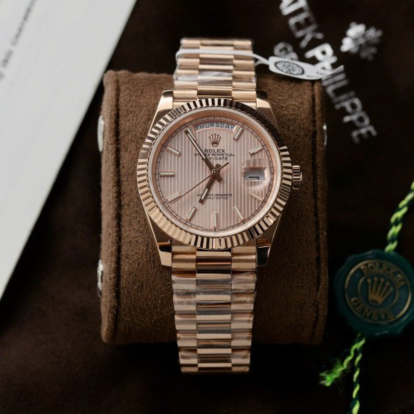 Rolex Day-Date 228235 Sundust Stripe Index Dial 18K Rose Gold Wrapped Best Replica V3 GMF 40mm