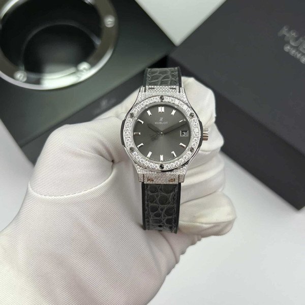 Hublot Classic Fusion Titanium Pavé Grey Dial Custom Moissanite Leather Best Replica 33mm