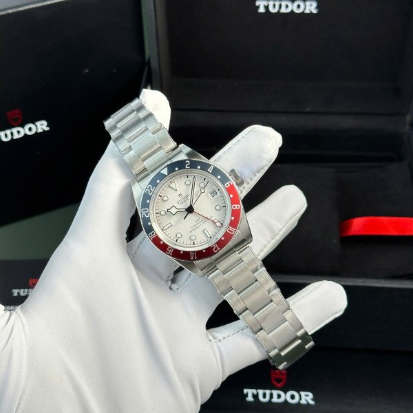 Tudor Black Bay GMT 79830RB-0010 Pepsi Opaline Dial 1:1 Best Replica ZF 41mm