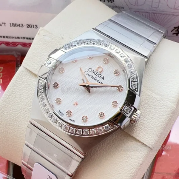 Innovative design of 1:1 replica watches brands