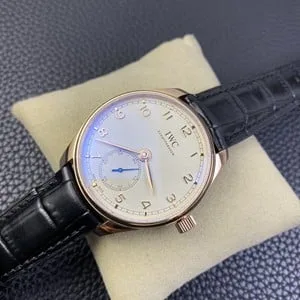 Price of the Universal Portuguese 504210, is the quality of the Universal Pilot watch good?